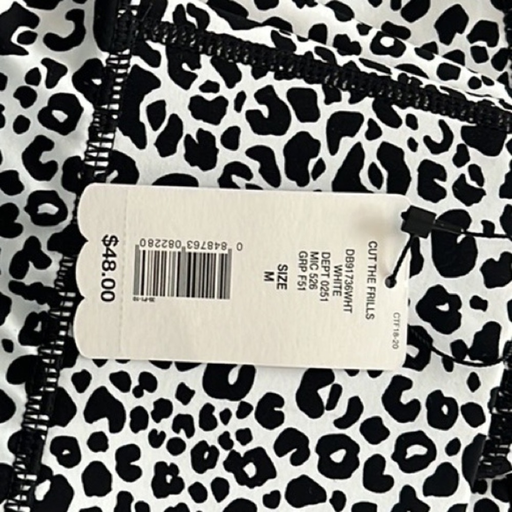 NWT Cut the Frills Women’s Athletic Shorts Size M White Leopard - Picture 9 of 11